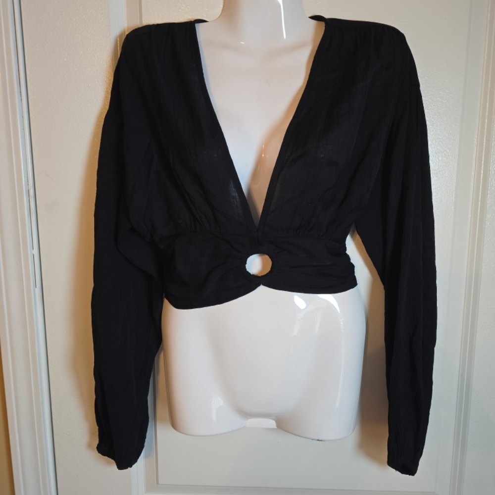 Vici womens cropped top low V front XS